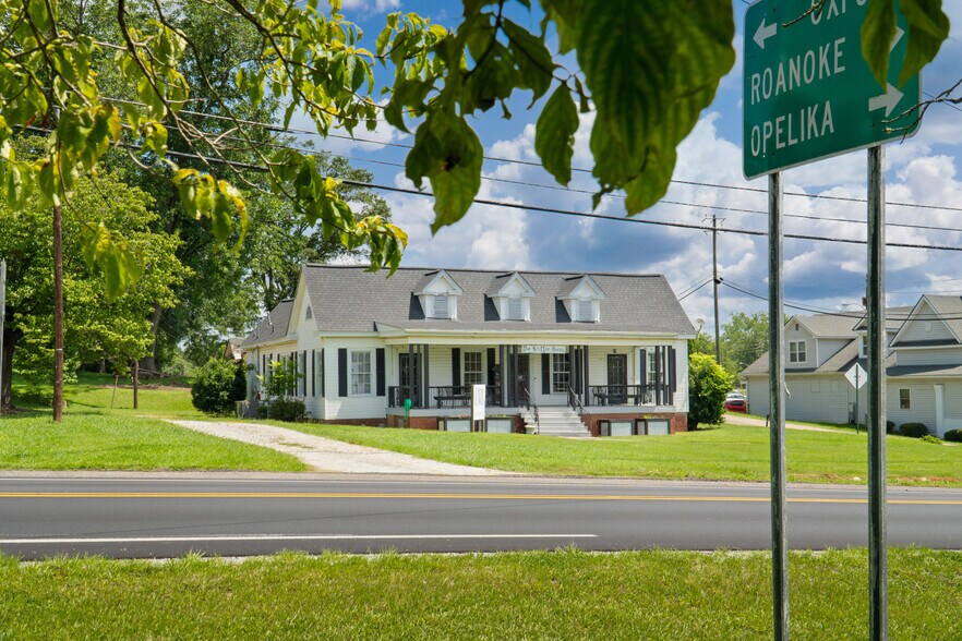 More Photos Of 104 W Broad St, Wedowee Medical For Sale