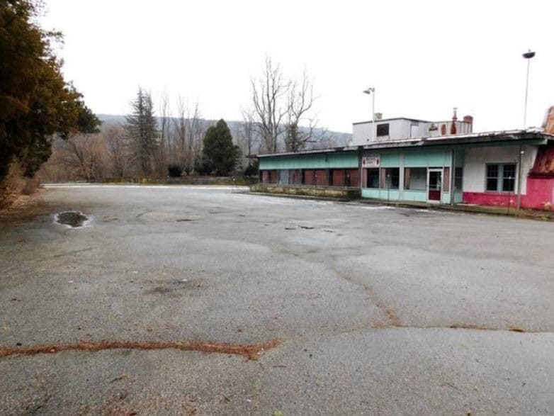More Photos Of 974 Route 17, Southfields Restaurant For Sale
