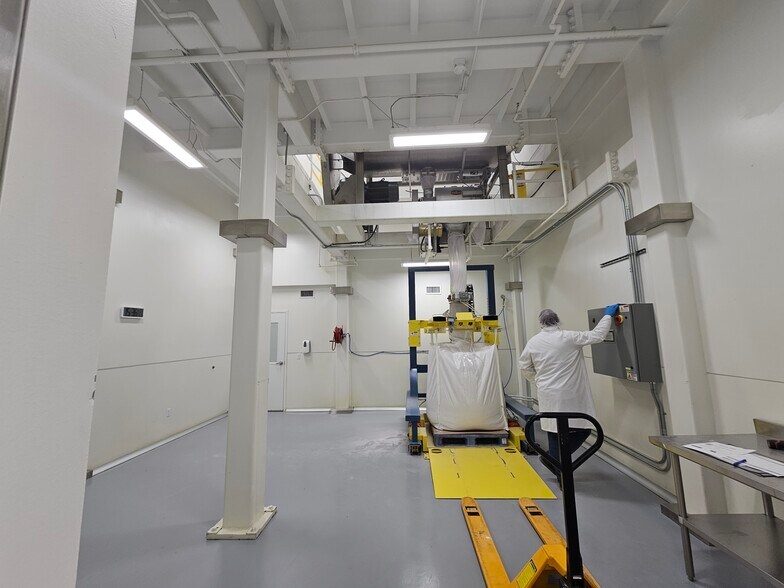 More Photos Of 657 North 1500 West, Orem Specialty For Lease