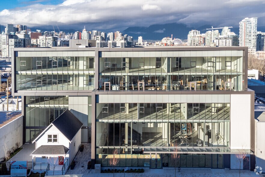 More Photos Of 63 6 Th Av W, Vancouver Medical For Sale