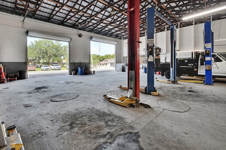 More Photos Of 309 S Florida Ave, Deland Auto Repair For Sale