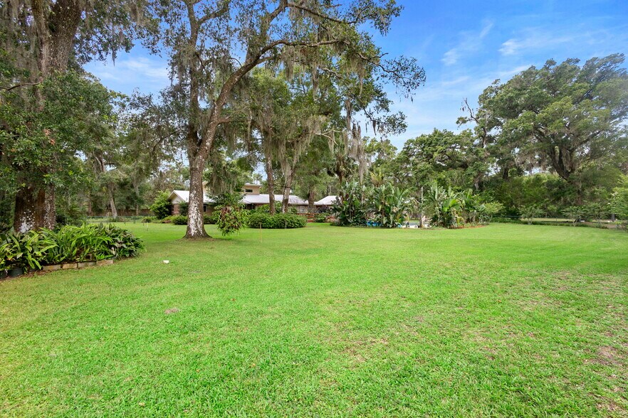 More Photos Of 1056 Reynolds Rd, De Leon Springs Specialty For Sale