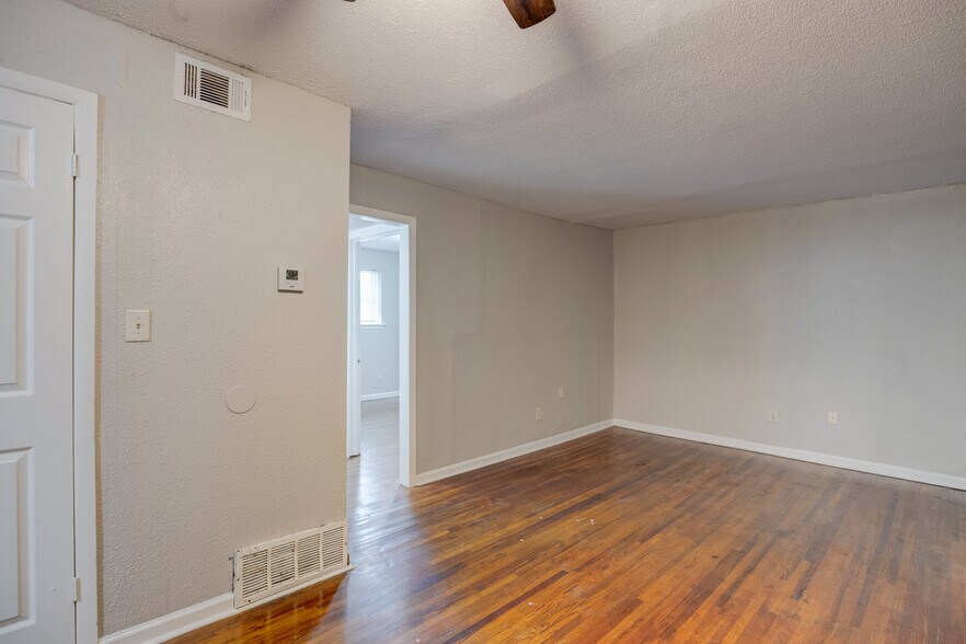 More Photos Of , Memphis Multifamily For Sale