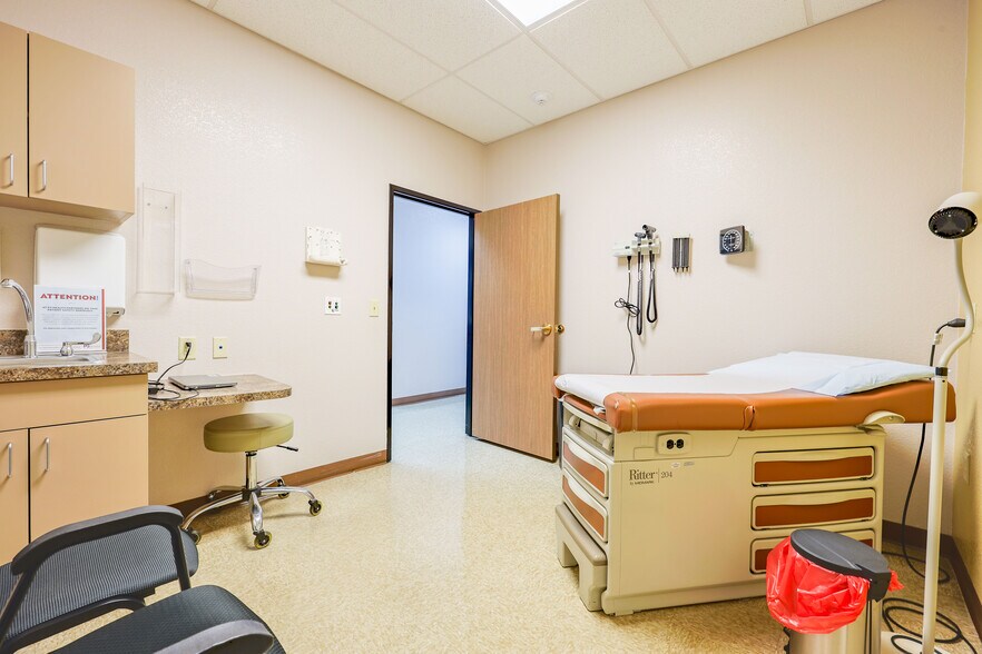 More Photos Of 1590 Paseo San Luis, Sierra Vista Medical For Sale