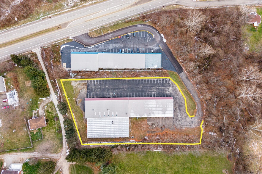 More Photos Of 1023 Pittsburgh Rd, Uniontown Freestanding For Lease