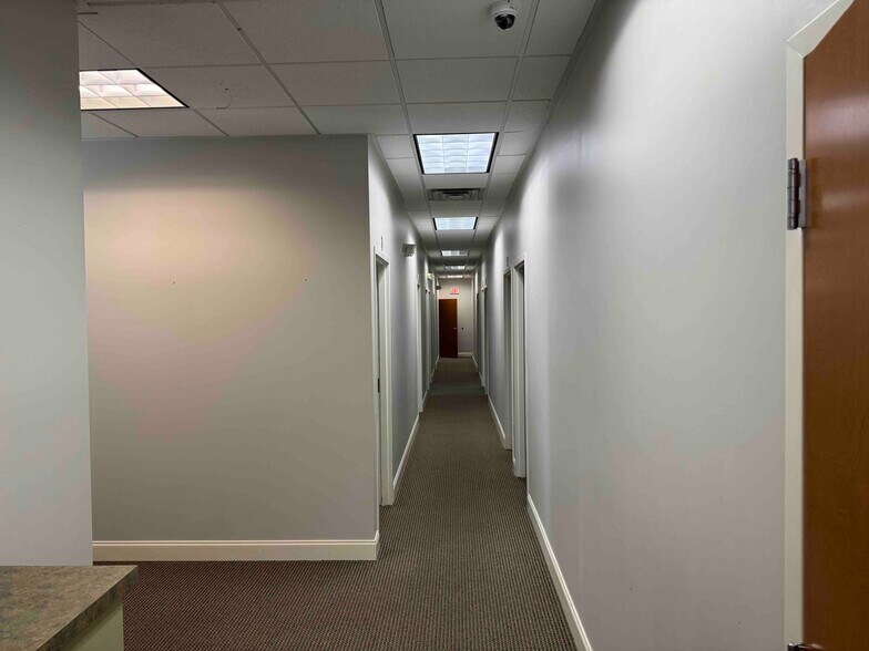 More Photos Of 897 Von Kolnitz Rd, Mount Pleasant Medical For Lease