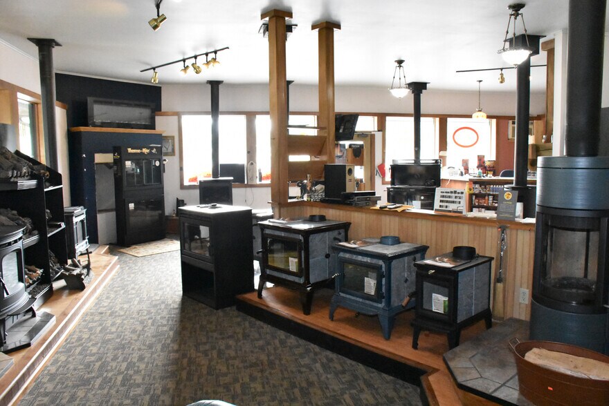 More Photos Of 17275 Shreve Run Rd, Pleasantville General Retail For Sale