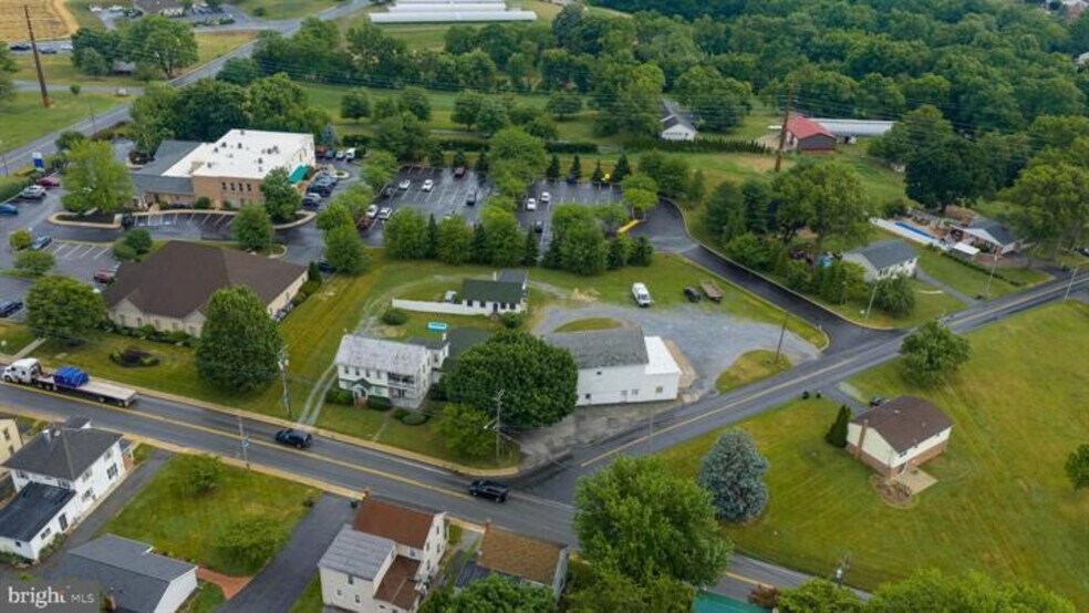 More Photos Of 2167 Main St, Lititz Flex For Sale