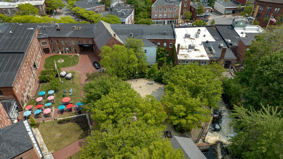 More Photos Of 5-7 Market Sq, Amesbury Loft Creative Space For Lease