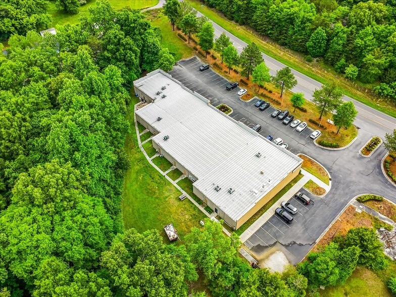 More Photos Of 562 Valley Rd, Mocksville Freestanding For Sale