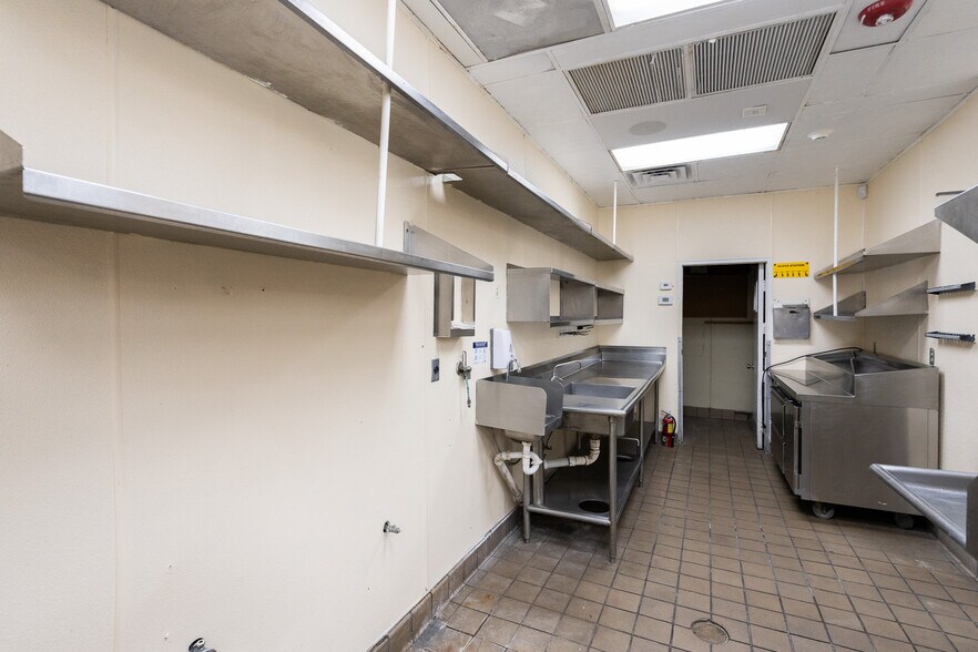 More Photos Of 3162 S Atlantic Ave, Daytona Beach Shores Restaurant For Lease