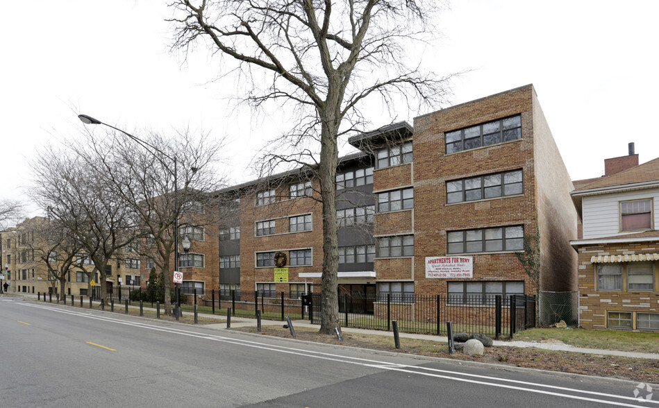 Primary Photo Of 7801 S South Shore Dr, Chicago Apartments For Sale