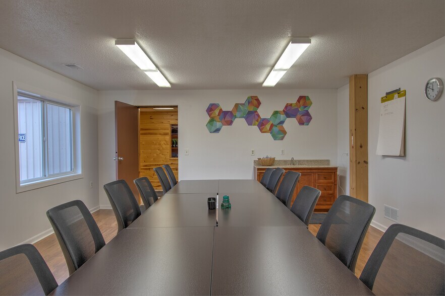 More Photos Of 106 Dunn Ave N, Hinckley Industrial For Lease