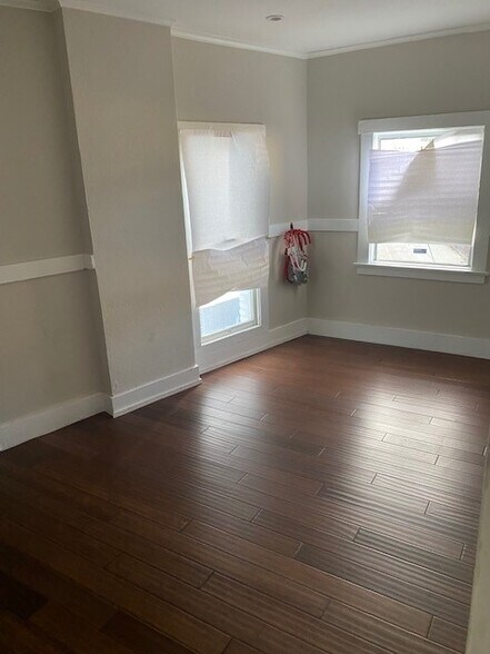 More Photos Of 1645 N La Brea Ave, Los Angeles Storefront Retail Office For Lease
