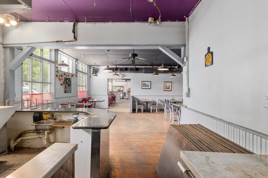 More Photos Of 14960 Main St, Alachua Restaurant For Lease