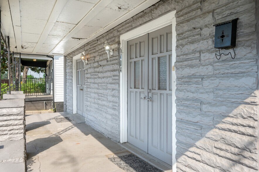 More Photos Of 1404 Jefferson St, Nashville Funeral Home For Sale