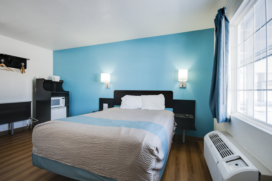 More Photos Of 533 N Marquette Rd, Prairie Du Chien Hotel For Sale