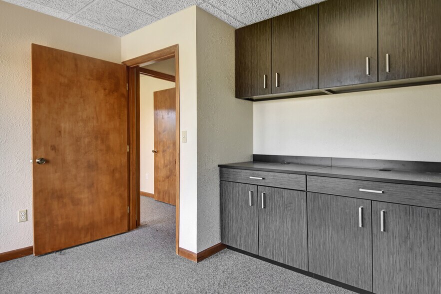 More Photos Of 1300 Plaza Ct N, Lafayette Office For Lease