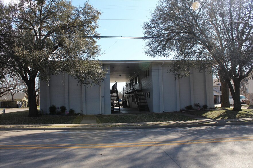 Primary Photo Of 428 N Dallas Ave, Lancaster Apartments For Sale