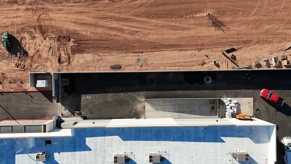 More Photos Of 11244 E Pecos Rd, Mesa Distribution For Lease