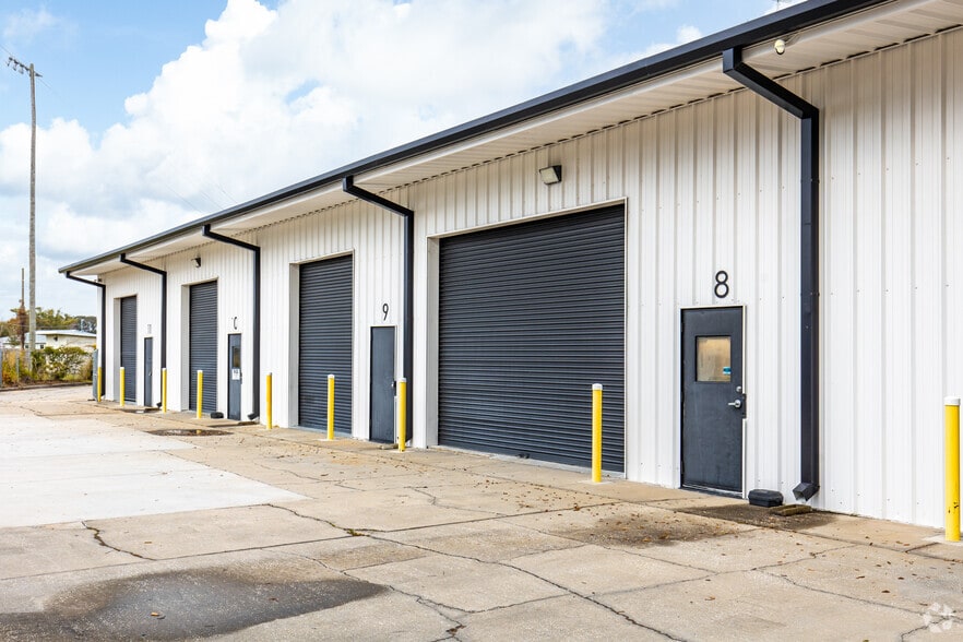 More Photos Of 2280 Avocado Ave, Melbourne Warehouse For Lease