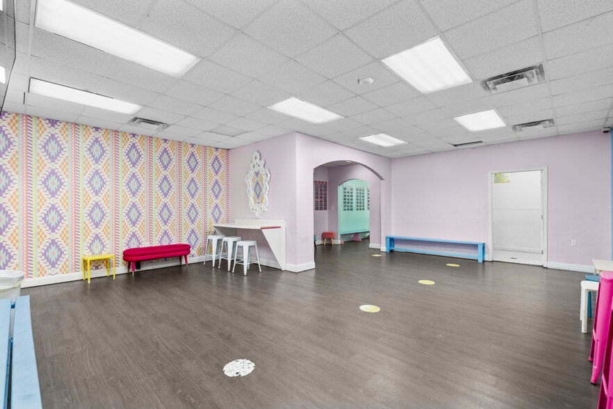 More Photos Of 3980 Shallowford Rd, Marietta Office For Sale