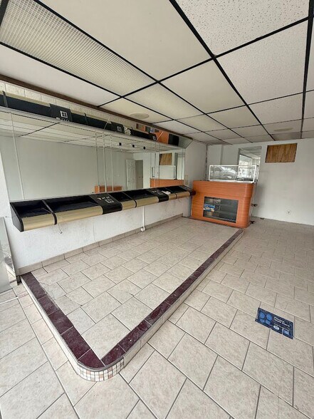 More Photos Of 108-05 101st Ave, South Richmond Hill Storefront Retail Residential For Lease