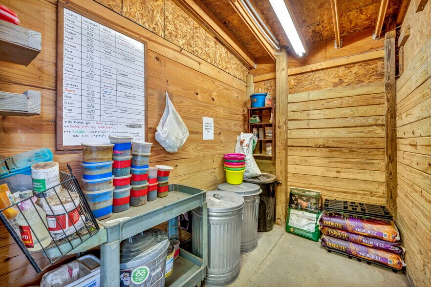 More Photos Of 16449 S Boone Rd, Columbia Station Specialty For Sale