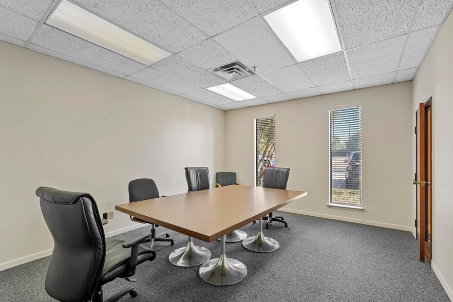 More Photos Of 2890 S Goliad St, Rockwall Industrial For Sale