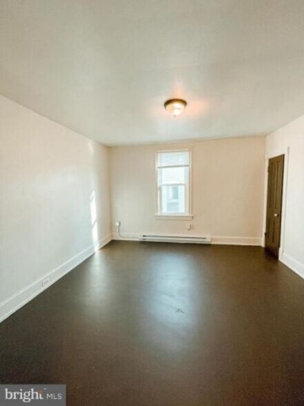 More Photos Of 228-230 Summit Ave, Hagerstown Apartments For Sale