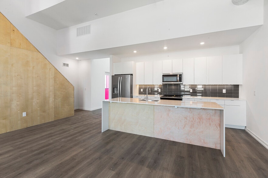 More Photos Of 1229-1231 N Front St, Philadelphia Apartments For Sale