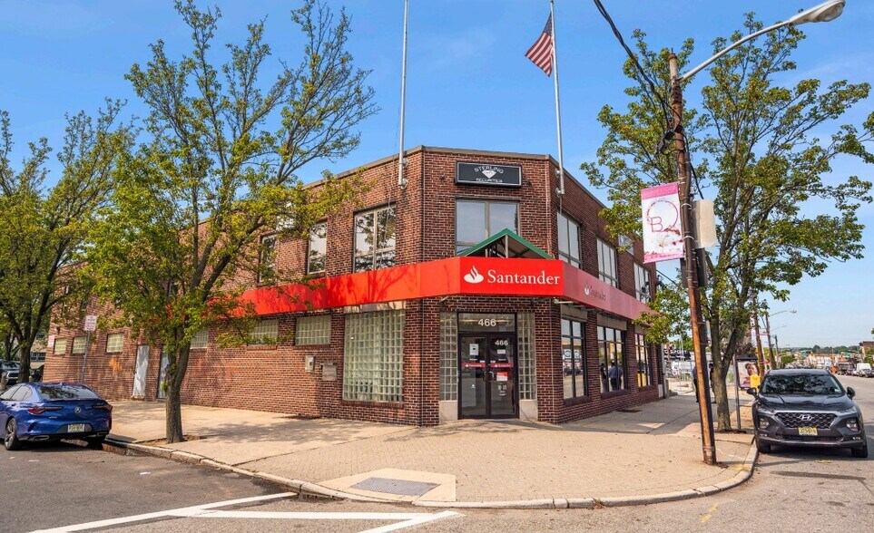 Primary Photo Of 466 Bloomfield Ave, Newark Storefront Retail Office For Lease