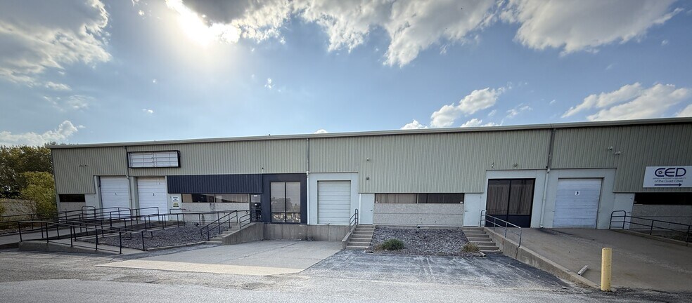 Primary Photo Of 937 E 53rd St, Davenport Warehouse For Lease