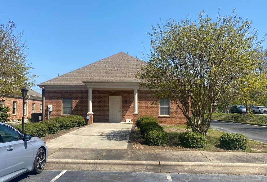 More Photos Of 1018 Lee Ann Dr, Concord Office For Sale