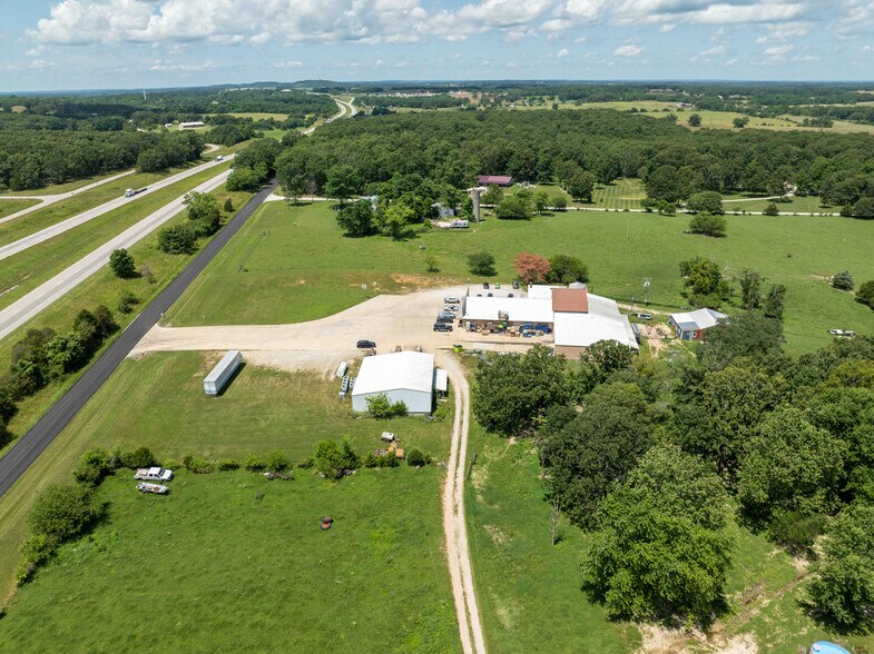 More Photos Of 6839 Outer Rd, Mountain Grove Supermarket For Sale