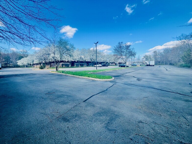 More Photos Of 2000 Cornwall Rd, Monmouth Junction Research And Development For Lease