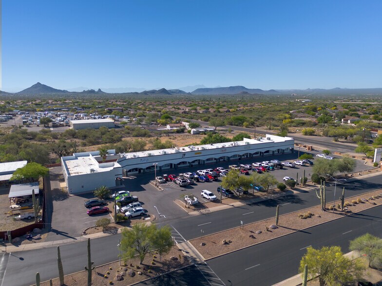 More Photos Of 5975 W Western Way Cir, Tucson Unknown For Lease