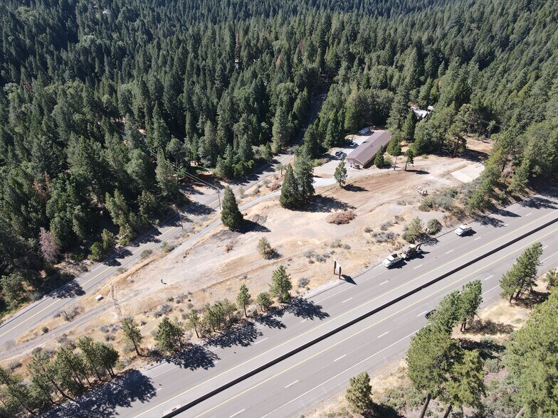 More Photos Of 6341 Ridgeway Dr, Pollock Pines Warehouse For Lease