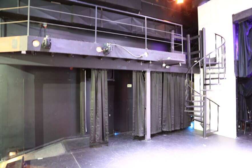 More Photos Of 7711 Main St, Midvale Movie Theatre For Sale