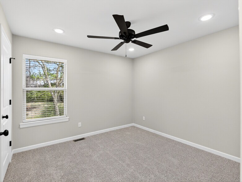 More Photos Of 7816 Texas Rd, Fort Smith Apartments For Sale