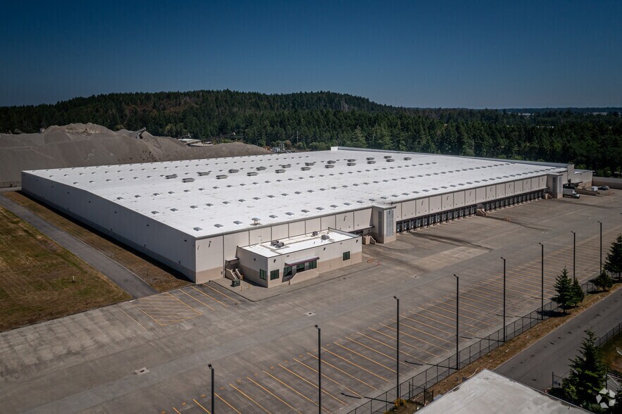 More Photos Of 4175 Pioneer Ave, Dupont Distribution For Lease