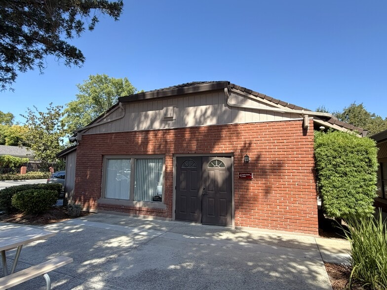 More Photos Of 10011 N Foothill Blvd, Cupertino Medical For Sale