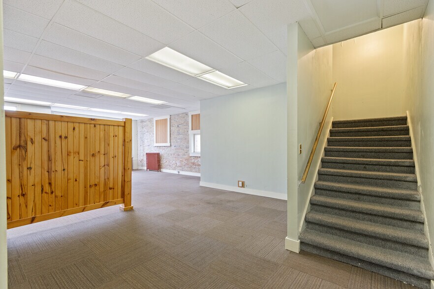 More Photos Of 307-309 Dewitt St, Portage Restaurant For Sale