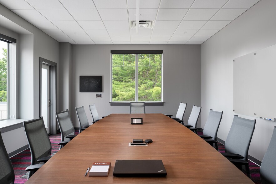 More Photos Of 150 Admiral Fitch Ave, Brunswick Office For Lease