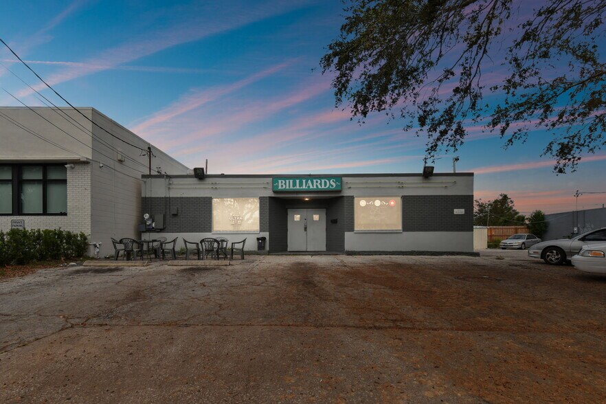 More Photos Of 1212 Rogers St, Clearwater Bar For Sale