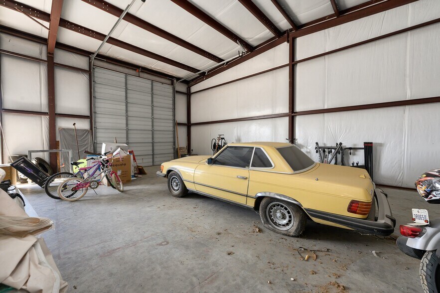 More Photos Of 165 Tecon Cv, Buda Warehouse For Lease