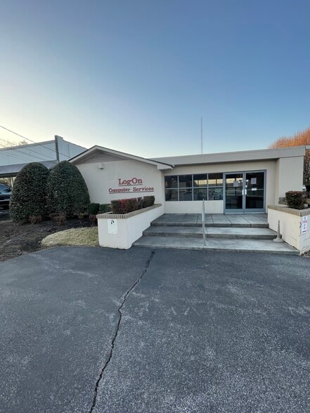 More Photos Of 1611 W Andrew Johnson Hwy, Morristown Medical For Sale