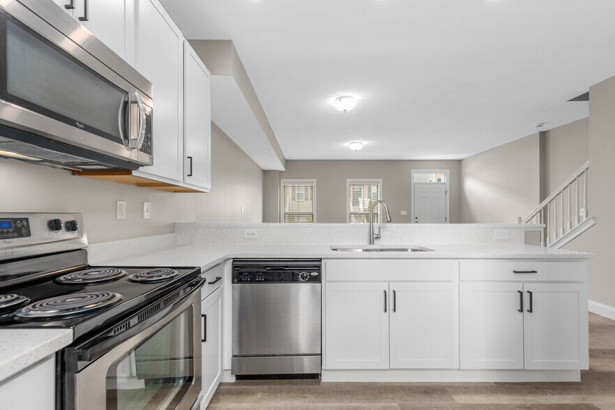 More Photos Of 238 W Wellspring Way, Saint Charles Apartments For Sale