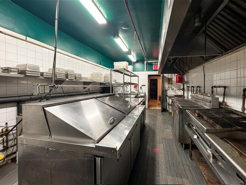 More Photos Of 646 Manhattan Ave, Brooklyn Storefront Retail Residential For Lease