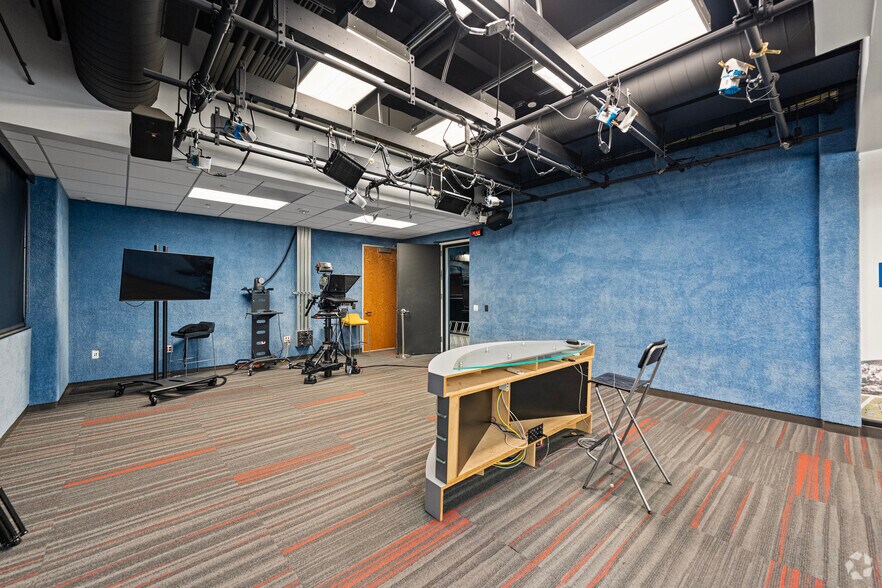 More Photos Of 3810 Durbin St, Irwindale Office For Sale
